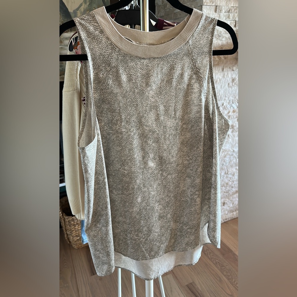 Athleta Gray Sleeveless Blouse